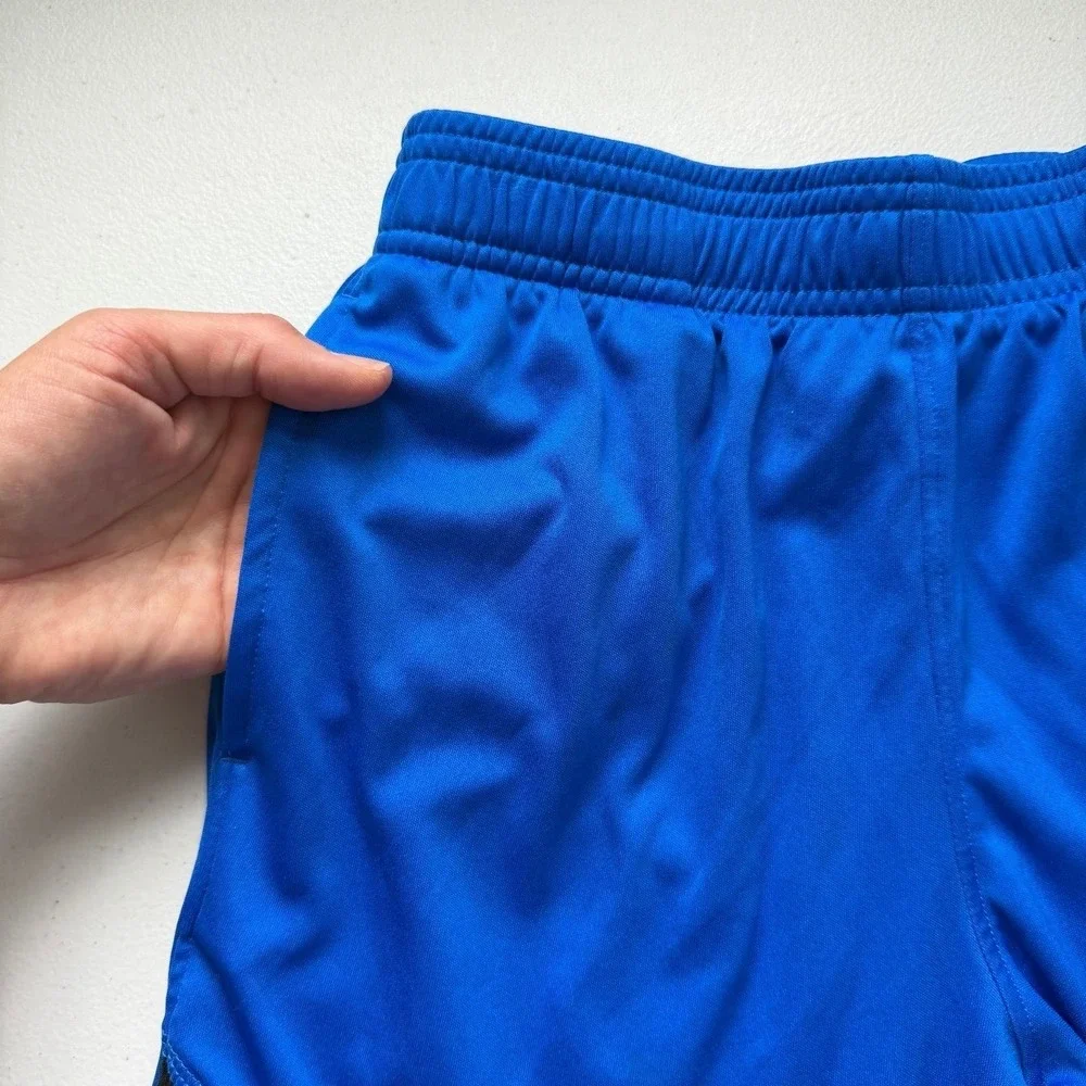 Under Armour Youth Medium Heat Gear Blue Athletic Shorts Large Logo